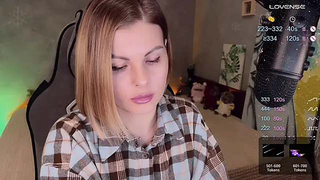 Snapshot of Your_Sweet_Lilu chatting on December 11, 2024, 6:20 pm Your Sweet Lilu online show from December 11, 2024, 6:20 pm