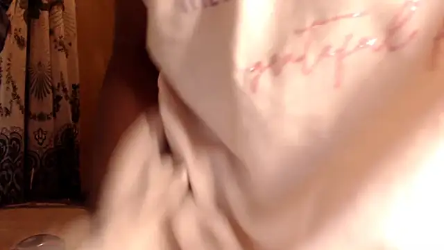 Snapshot of NaughtyGranny chatting on October 18, 2025, 10:32 pm NaughtyGranny online show from October 18, 2025, 10:32 pm