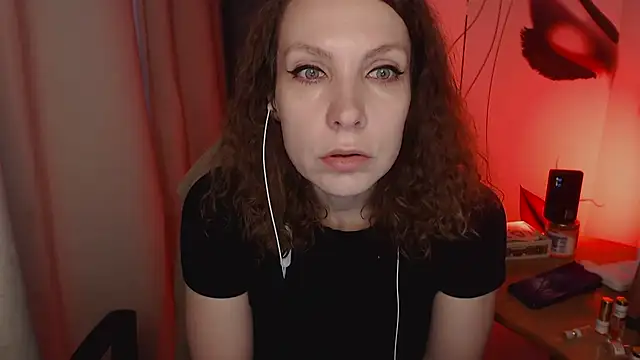 Snapshot of JohansonKatie chatting on January 13, 2025, 6:38 am JohansonKatie online show from January 13, 2025, 6:38 am