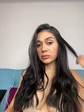 Snapshot of LaanaCooper chatting on February 28, 2025, 6:52 pm LaanaCooper online show from February 28, 2025, 6:52 pm