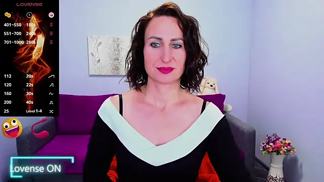Snapshot of Nia_Smithh chatting on October 10, 2025, 12:26 pm Nia Smithh online show from October 10, 2025, 12:26 pm