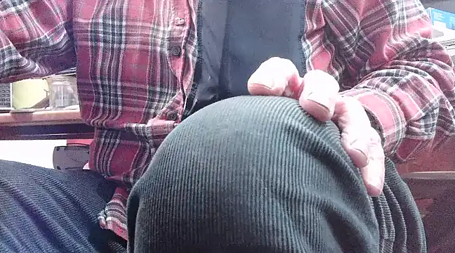 Snapshot of HaraldGermany chatting on December 2, 2024, 6:21 pm HaraldGermany online show from December 2, 2024, 6:21 pm