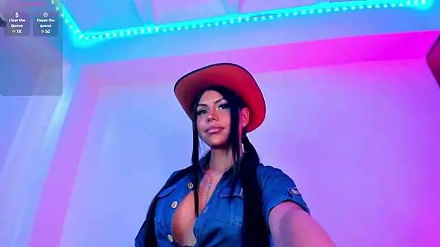 Snapshot of divinesalome chatting on January 30, 2025, 8:10 pm divinesalome online show from January 30, 2025, 8:10 pm