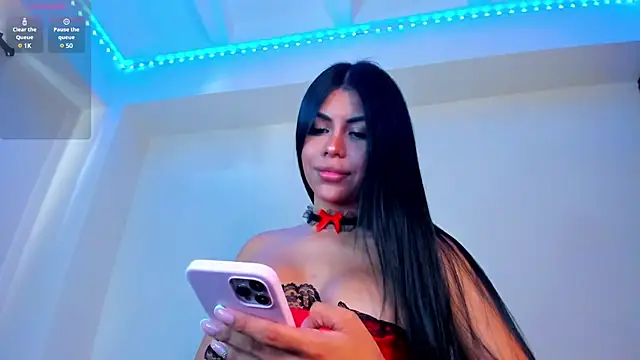 Snapshot of divinesalome chatting on March 20, 2025, 8:29 pm divinesalome online show from March 20, 2025, 8:29 pm