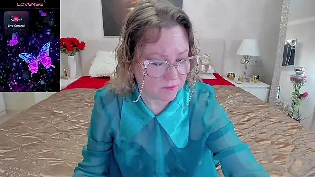 katysako online show from January 25, 2025, 4:23 am