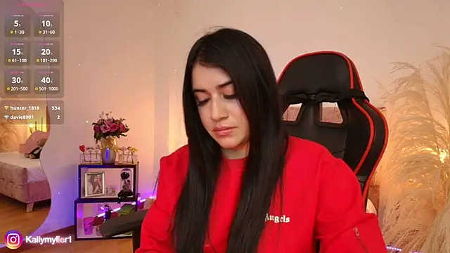 Snapshot of KallyMyller1 chatting on January 7, 2025, 10:19 pm KallyMyller1 online show from January 7, 2025, 10:19 pm