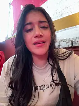 Snapshot of KallyMyller1 chatting on February 17, 2025, 10:47 pm KallyMyller1 online show from February 17, 2025, 10:47 pm