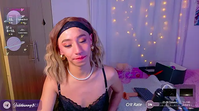 Snapshot of Littlebunny21 chatting on December 4, 2024, 7:28 am Littlebunny21 online show from December 4, 2024, 7:28 am