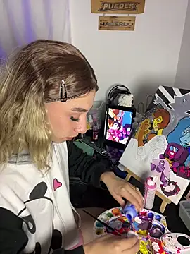 Snapshot of Littlebunny21 chatting on December 6, 2024, 1:40 am Littlebunny21 online show from December 6, 2024, 1:40 am