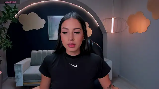 Snapshot of BrennaWalker chatting on February 1, 2025, 3:08 am BrennaWalker online show from February 1, 2025, 3:08 am