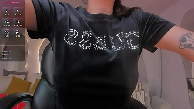 Snapshot of BrennaWalker chatting on March 6, 2025, 3:13 am BrennaWalker online show from March 6, 2025, 3:13 am