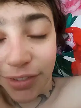 Snapshot of Blulilla69 chatting on February 4, 2025, 7:18 am Blulilla69 online show from February 4, 2025, 7:18 am