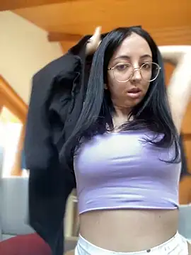 Snapshot of NattCastillo chatting on January 24, 2025, 9:17 am NattCastillo online show from January 24, 2025, 9:17 am