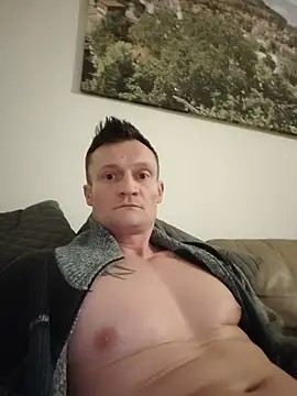 Snapshot of GermanBigDream chatting on February 6, 2025, 10:43 pm GermanBigDream online show from February 6, 2025, 10:43 pm