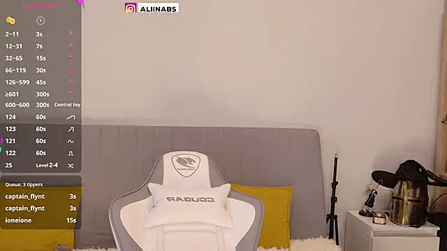 Snapshot of aliiiiiina chatting on January 25, 2025, 2:58 am aliiiiiina online show from January 25, 2025, 2:58 am