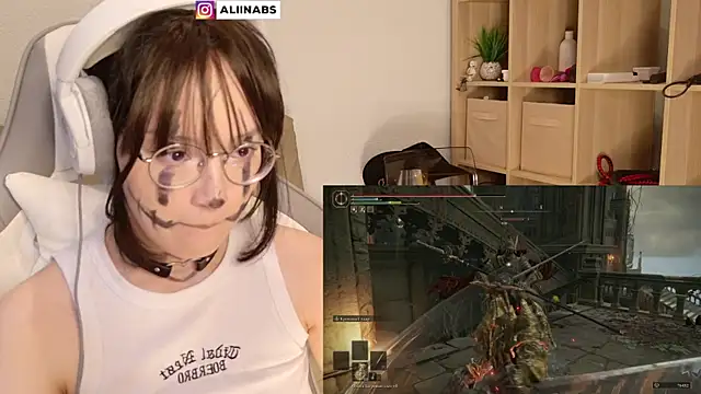 Snapshot of aliiiiiina chatting on January 30, 2025, 4:02 pm aliiiiiina online show from January 30, 2025, 4:02 pm