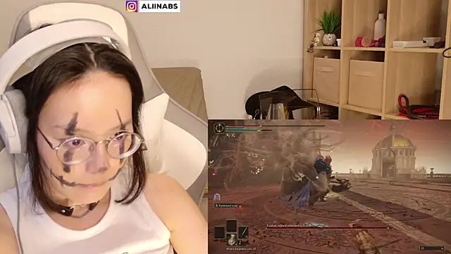 Snapshot of aliiiiiina chatting on January 30, 2025, 7:04 pm aliiiiiina online show from January 30, 2025, 7:04 pm