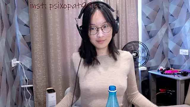 Snapshot of aliiiiiina chatting on September 13, 2025, 5:07 am aliiiiiina online show from September 13, 2025, 5:07 am