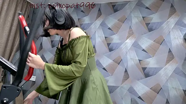 Snapshot of aliiiiiina chatting on October 26, 2025, 8:59 pm aliiiiiina online show from October 26, 2025, 8:59 pm