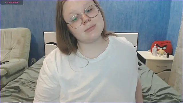 Snapshot of Touch_me_more_please chatting on March 10, 2025, 1:54 pm Touch me more please online show from March 10, 2025, 1:54 pm