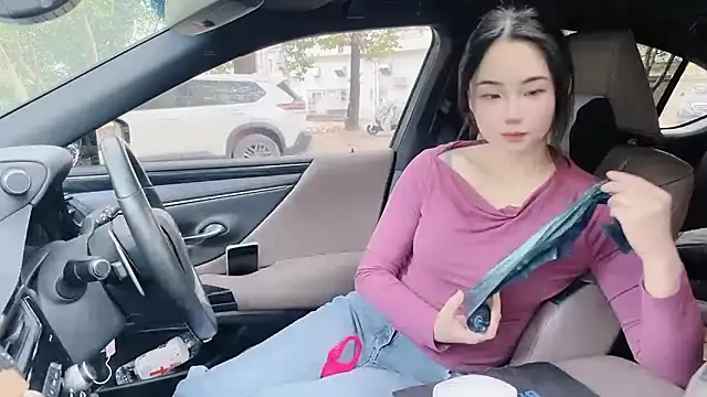 Snapshot of orla2021 chatting on December 23, 2024, 12:57 am orla2021 online show from December 23, 2024, 12:57 am