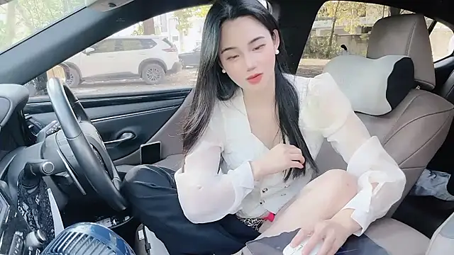 Snapshot of orla2021 chatting on December 31, 2024, 6:59 am orla2021 online show from December 31, 2024, 6:59 am