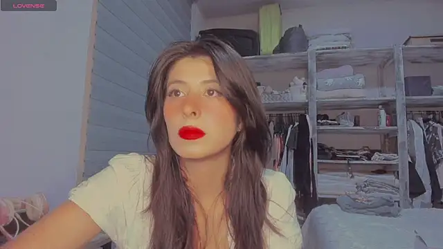 Snapshot of VYONED chatting on November 9, 2025, 1:04 am VYONED online show from November 9, 2025, 1:04 am