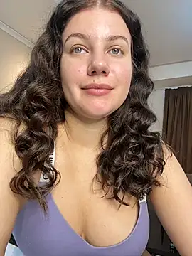 likaxxx online show from December 13, 2024, 12:06 pm