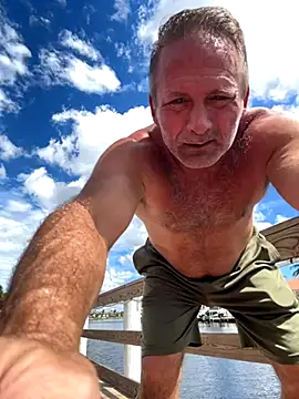 Snapshot of Bronco9602 chatting on September 27, 2025, 4:12 pm Bronco9602 online show from September 27, 2025, 4:12 pm