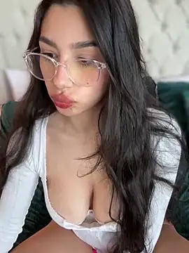 Snapshot of LoveLillyy chatting on January 21, 2025, 8:11 pm LoveLillyy online show from January 21, 2025, 8:11 pm