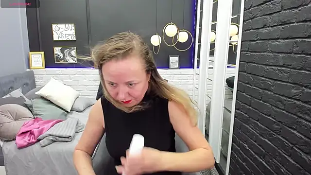 Snapshot of GabrielGold chatting on December 19, 2024, 8:55 pm GabrielGold online show from December 19, 2024, 8:55 pm