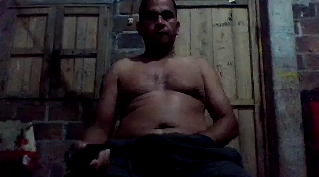 Snapshot of axomen chatting on January 3, 2025, 3:16 am axomen online show from January 3, 2025, 3:16 am