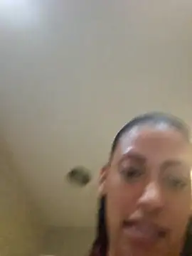 Snapshot of Nikkierosee chatting on March 17, 2025, 11:11 pm Nikkierosee online show from March 17, 2025, 11:11 pm