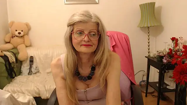 Snapshot of BlairFort chatting on March 19, 2025, 11:25 pm BlairFort online show from March 19, 2025, 11:25 pm