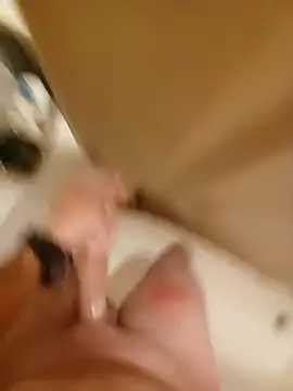 Snapshot of MrDaRkO_420 chatting on October 22, 2025, 12:44 am MrDaRkO 420 online show from October 22, 2025, 12:44 am