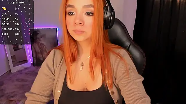 GiaBrooksX online show from November 15, 2025, 11:29 am