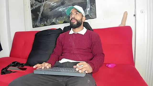 Snapshot of sweatyhairypig23 chatting on September 27, 2025, 1:21 am sweatyhairypig23 online show from September 27, 2025, 1:21 am