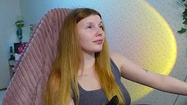 Snapshot of _aleksa_ chatting on March 9, 2025, 5:17 pm  aleksa  online show from March 9, 2025, 5:17 pm