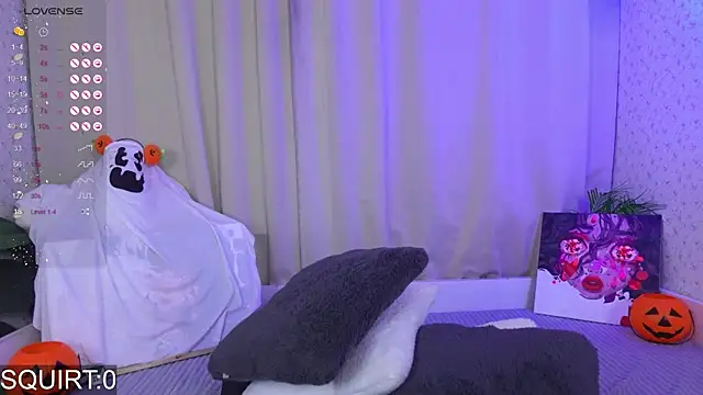 Snapshot of _aleksa_ chatting on October 17, 2025, 5:04 pm  aleksa  online show from October 17, 2025, 5:04 pm