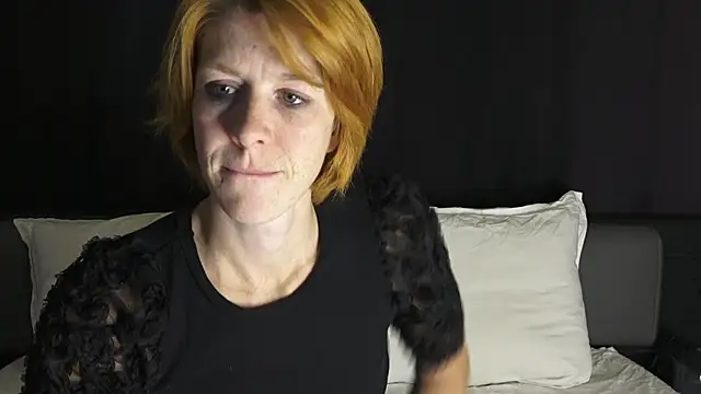 Snapshot of Mymiesexy chatting on March 2, 2025, 9:32 pm Mymiesexy online show from March 2, 2025, 9:32 pm