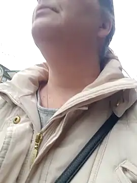 saharaheiss online show from February 15, 2025, 8:33 am