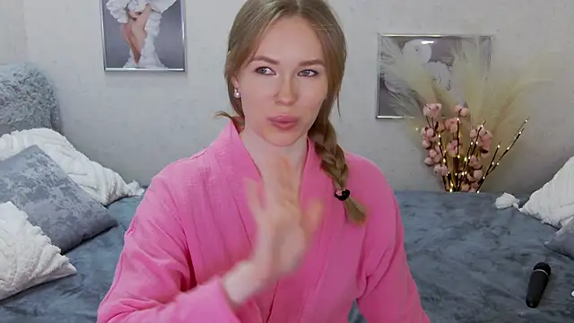 Snapshot of Veronika_Mitchel chatting on February 20, 2025, 5:51 pm Veronika Mitchel online show from February 20, 2025, 5:51 pm