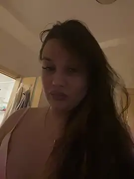 Snapshot of AminaCharm chatting on February 9, 2025, 3:56 pm AminaCharm online show from February 9, 2025, 3:56 pm