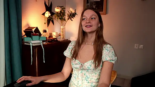 Snapshot of Special___ chatting on December 4, 2024, 7:01 pm Special online show from December 4, 2024, 7:01 pm