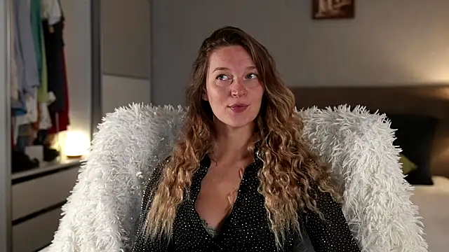 Snapshot of Special___ chatting on September 24, 2025, 3:54 am Special online show from September 24, 2025, 3:54 am