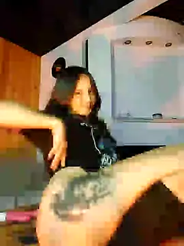 Snapshot of _Laary chatting on January 17, 2025, 8:55 pm  Laary online show from January 17, 2025, 8:55 pm