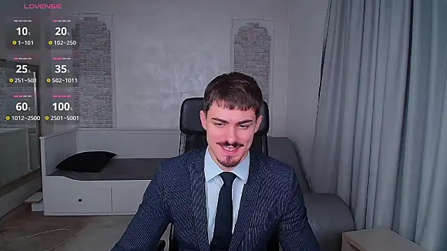 Snapshot of WilsonJules chatting on December 9, 2024, 7:50 pm WilsonJules online show from December 9, 2024, 7:50 pm