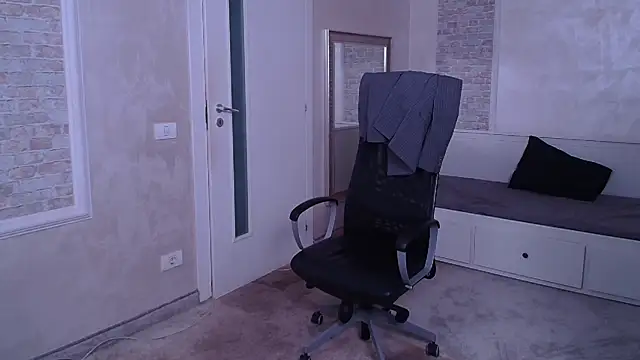 Snapshot of WilsonJules chatting on January 6, 2025, 12:16 am WilsonJules online show from January 6, 2025, 12:16 am