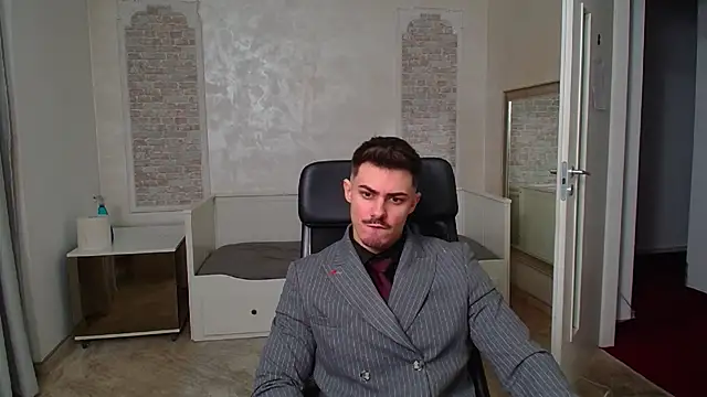 Snapshot of WilsonJules chatting on January 24, 2025, 6:35 pm WilsonJules online show from January 24, 2025, 6:35 pm