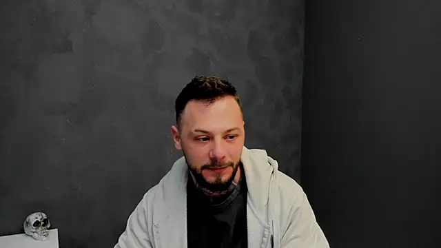 Snapshot of BrianHunts chatting on January 4, 2025, 6:41 am BrianHunts online show from January 4, 2025, 6:41 am